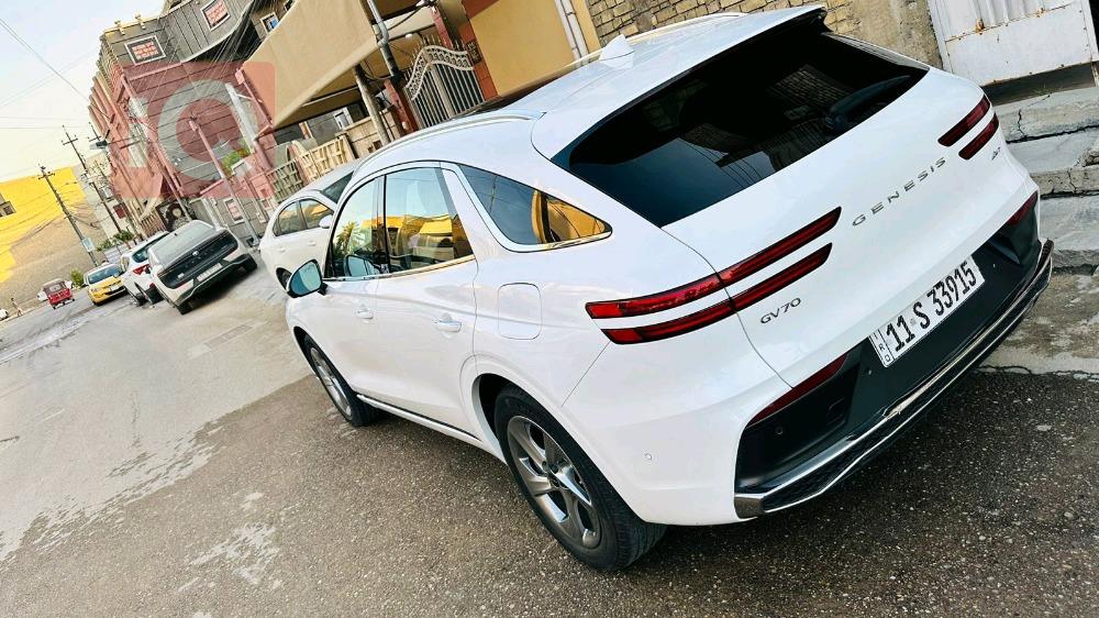 جنسس GV70